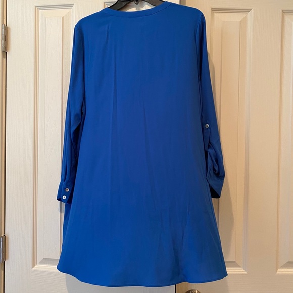 Susan Graver tiered blouse w/ adjustable sleeves - Picture 2 of 4